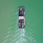 Komp felülnézetből