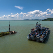 Széchenyi István komp a Balatonon