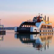 Kompok a balatoni naplementében