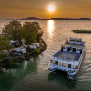 Balatonboglár Hajóállomás Badacsony katamarán