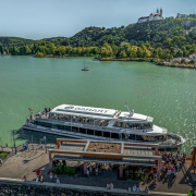 Tihany hajóállomás Szigliget hajó