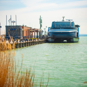 Tihany hajóállomás Balaton katamarán