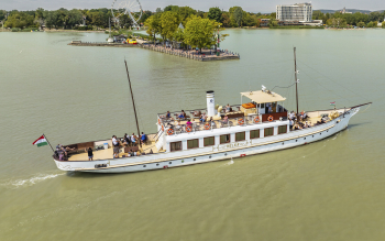 Helka nosztalgiahajó header kép